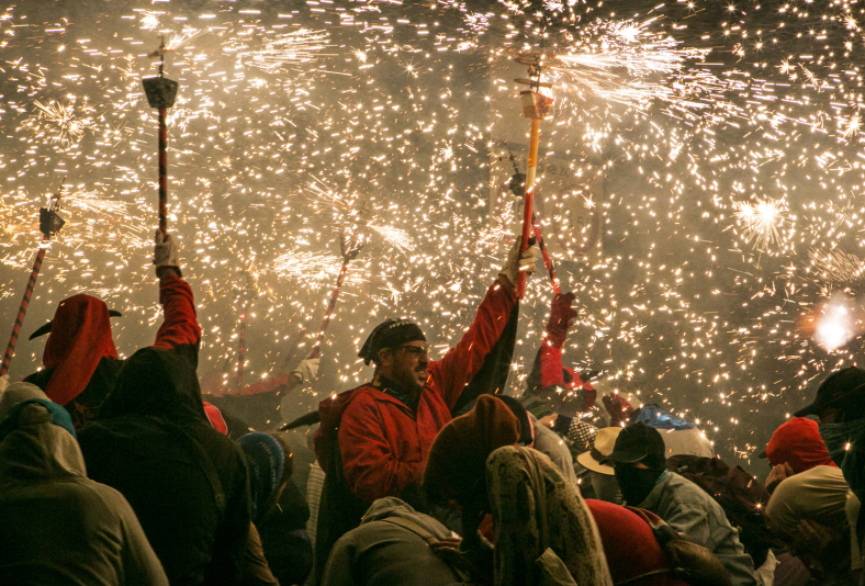 Fêtes et traditions catalanes: Le Correfoc et les "Diables"