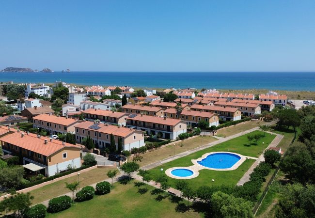 Casa en Torroella de Montgri - Daró 3D 56 - A 50m de la platja, amb piscina Casa en Torroella de Montgri - Daró 3D 56 - A 50m de la platja, amb piscina