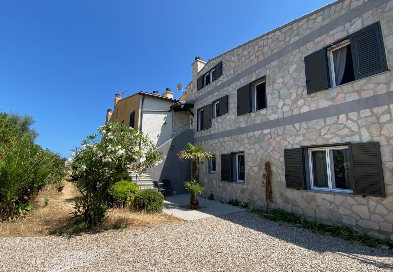 Casa en Torroella de Montgri - Llevant - Primera línia i amb aire