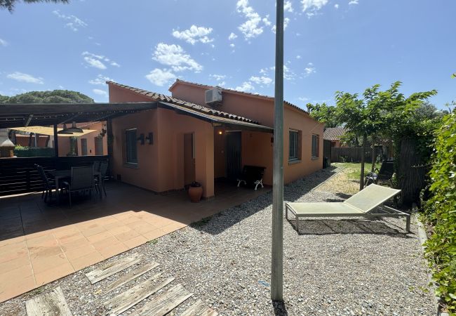 Casa en Torroella de Montgri - Gregal 1113 - Prop de la platja, aire i amb piscina Casa en Torroella de Montgri - Gregal 1113 - Prop de la platja, aire i amb piscina