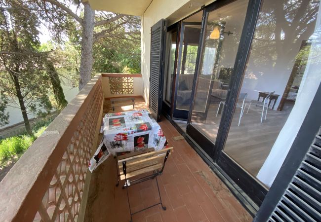 Apartament en Torroella de Montgri - Rec Dalt - with air conditioning, terrace, and 250m from the beach Apartament en Torroella de Montgri - Rec Dalt - with air conditioning, terrace, and 250m from the beach