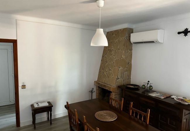 Apartament en Torroella de Montgri - Rec Dalt - with air conditioning, terrace, and 250m from the beach Apartament en Torroella de Montgri - Rec Dalt - with air conditioning, terrace, and 250m from the beach