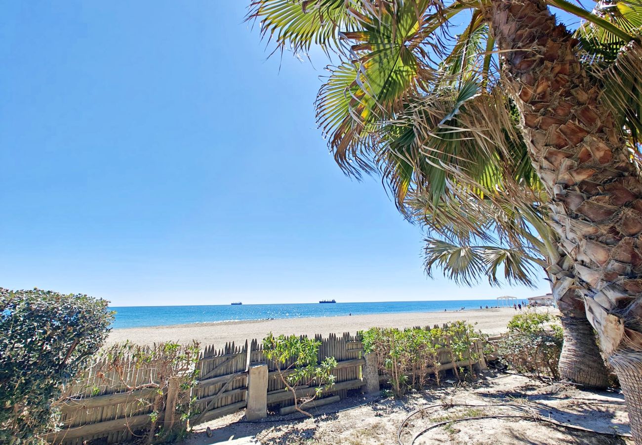 Vil.la en Vera playa - PM - En primera línea de playa con piscina privada