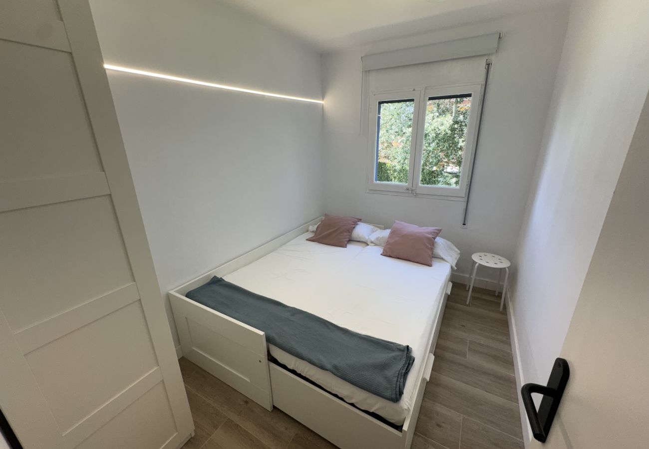 Apartament en Torroella de Montgri - TER 11C - renovat, 80m de la platja i amb piscina