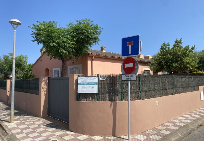 Casa en Torroella de Montgri - Daró 2D 167 - Piscina comunitària, cantonera, A/C Casa en Torroella de Montgri - Daró 2D 167 - Piscina comunitària, cantonera, A/C