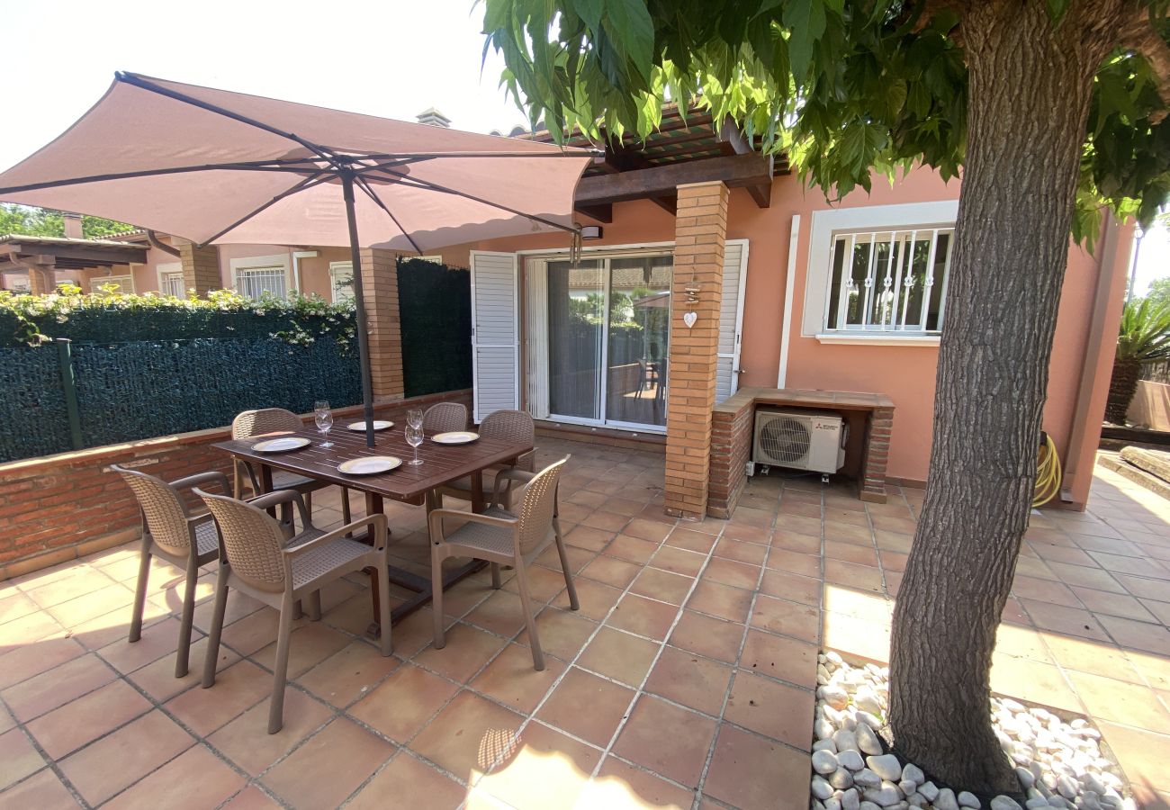 Casa en Torroella de Montgri - Daró 2D 167 - Piscina comunitària, cantonera, A/C