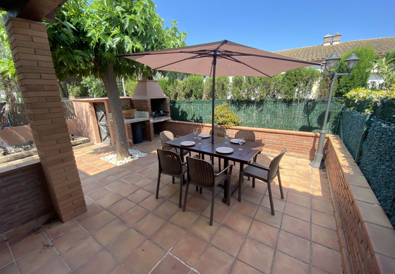 Casa en Torroella de Montgri - Daró 2D 167 - Piscina comunitària, cantonera, A/C
