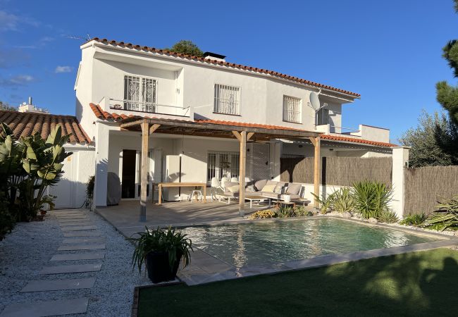 Casa en Torroella de Montgri - Casa Surf - piscina privada, aire i prop de la platja Casa en Torroella de Montgri - Casa Surf - piscina privada, aire i prop de la platja