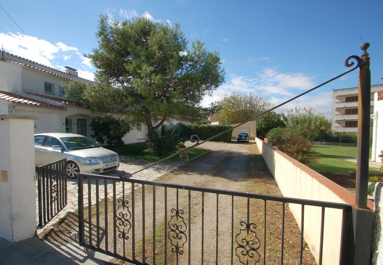 Casa en Torroella de Montgri - Casa Surf - piscina privada, aire i prop de la platja