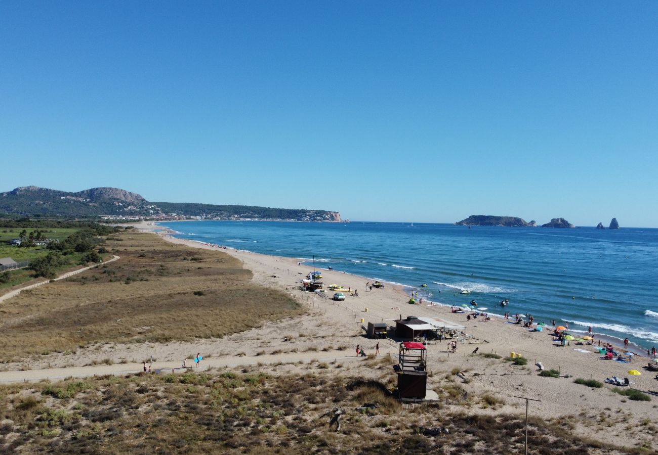 Casa en Torroella de Montgri - Les Dunes 06 - A primera línia, aire i amb piscina