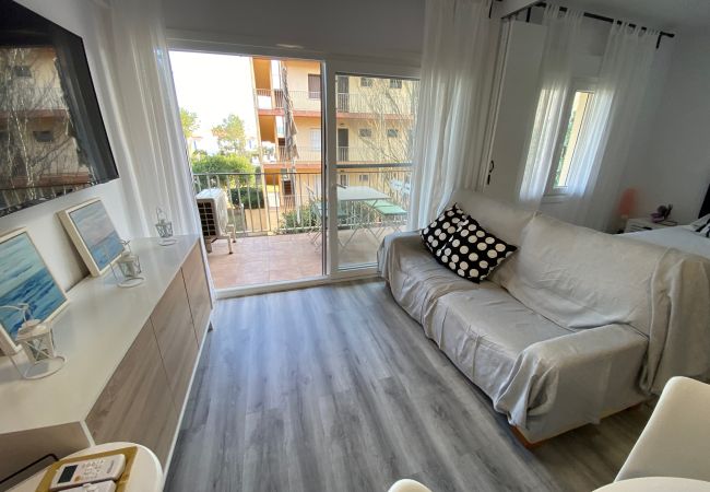 Apartament en Torroella de Montgri - Mare Nostrum 622 - Renovat, 80m de la platja i amb aire