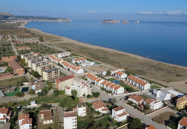 Apartament en Torroella de Montgri - Apartement 21C amb vistes al mar, piscina i Wifi