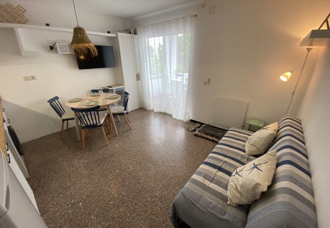 Apartament en Torroella de Montgri - Ter 11D Apartament assequible amb piscina a prop de la platja Apartament en Torroella de Montgri - Ter 11D Apartament assequible amb piscina a prop de la platja