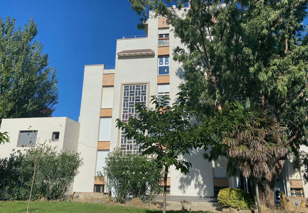 Casa en Torroella de Montgri - Cas Elena - 2 dormitoris , 2 banys i jardí planta baixa