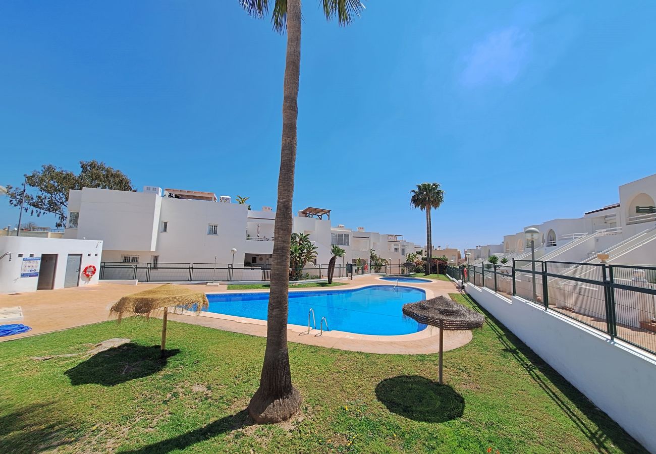 Apartament en Palomares - JP Bajo - Apartamento con jardín privado