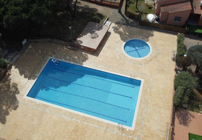 Casa adossada en Torroella de Montgri - Gregal 5152 renovat, aire, jardi privat i piscines comunitaris