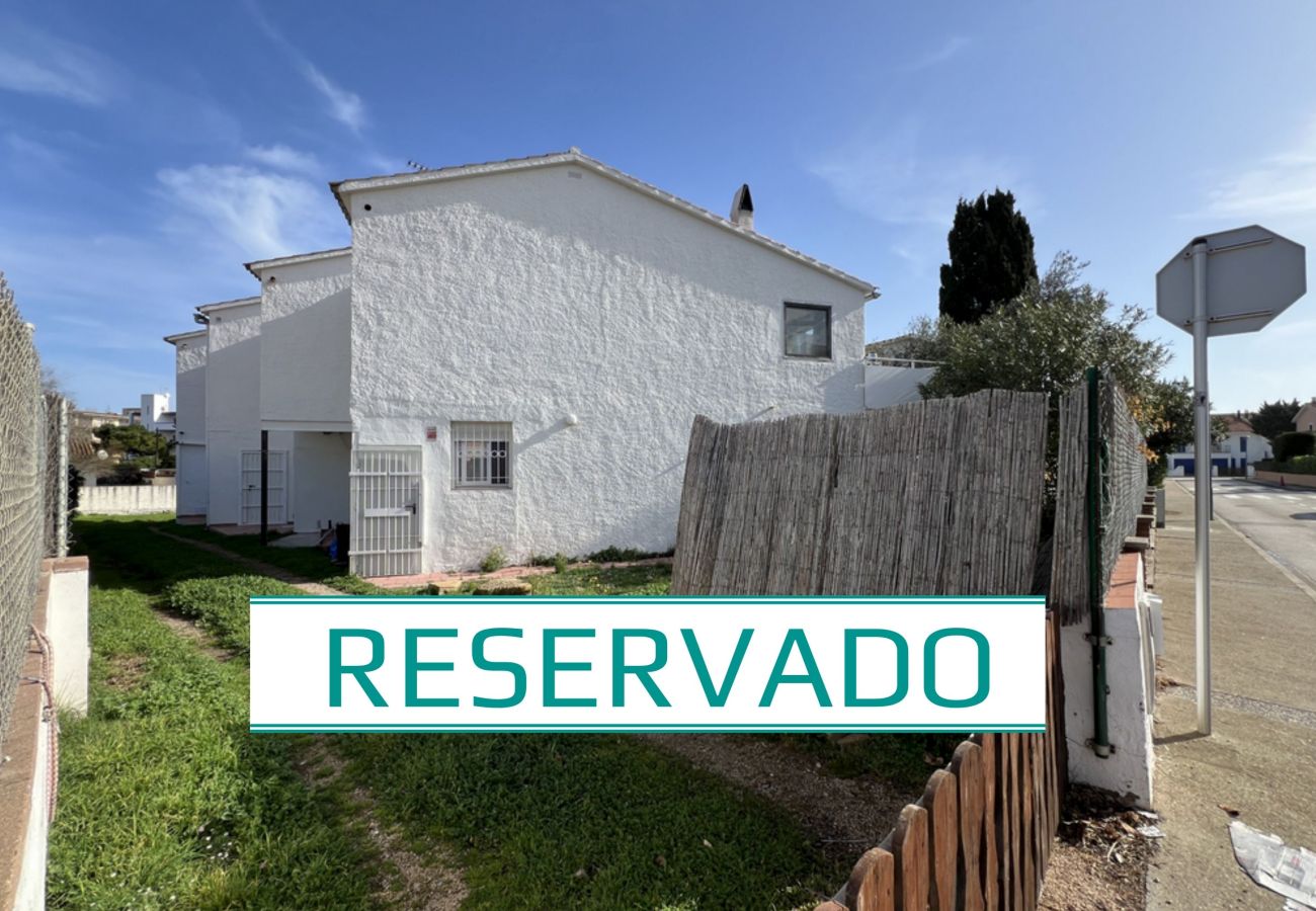 Casa adossada en Torroella de Montgri - Pinsà 10 Casita prop de la platja