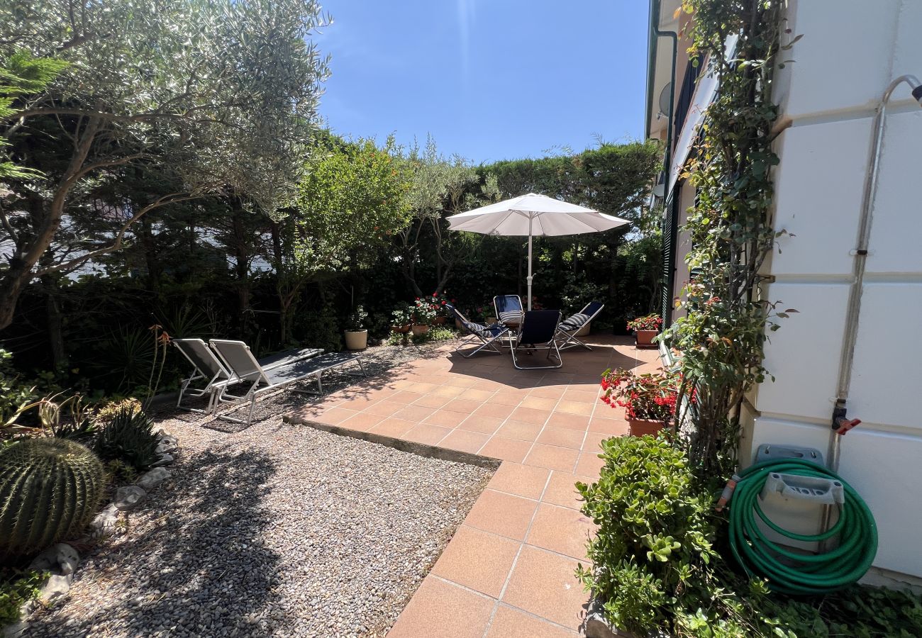 Casa adossada en Torroella de Montgri - Casa cantonera a pocs passos de la platja (Llicència turística)