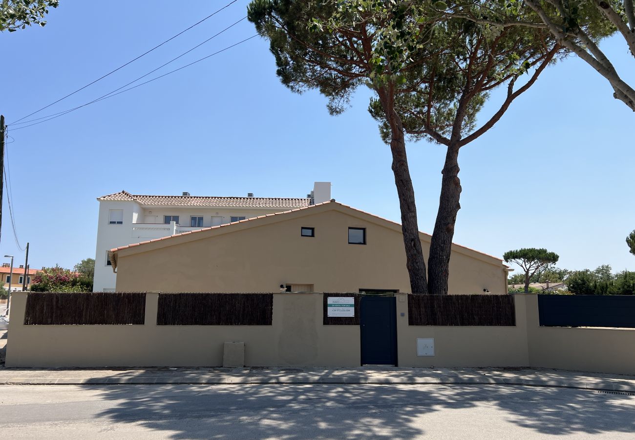 Vil.la en Torroella de Montgri - Casa renovada amb piscina privada