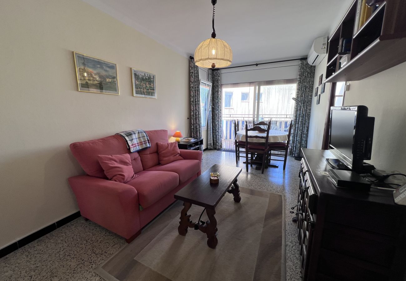 Apartament en Estartit - Apartament a la segona planta amb aire condicionat a prop de la platja de l’Estartit