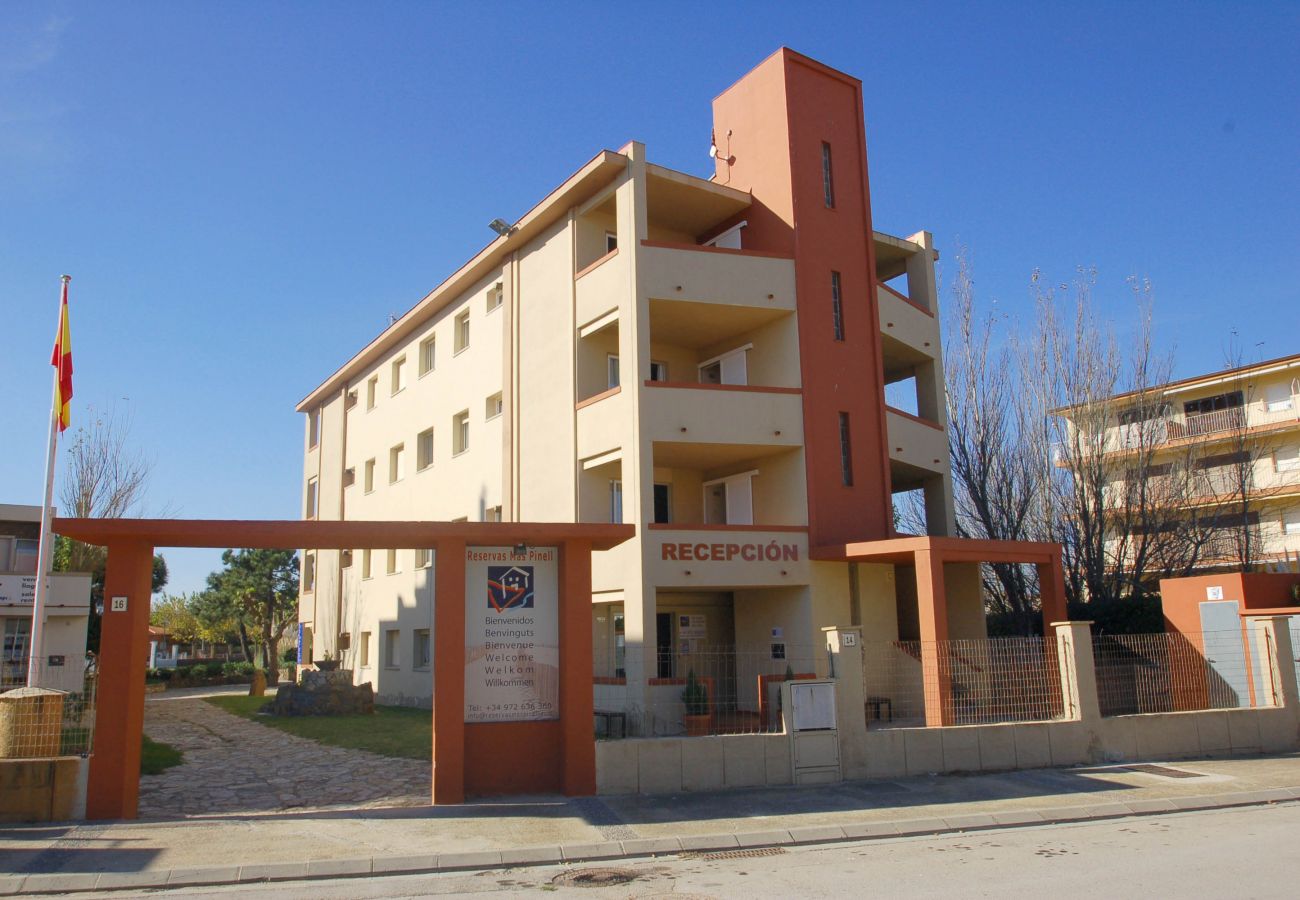 Aparthotel in Torroella de Montgri - Gebaude 16 Wohnungen Mas Pinell Ter