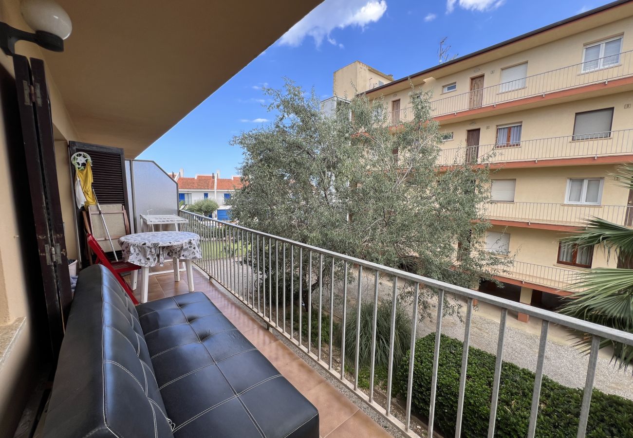 Ferienwohnung in Torroella de Montgri - Wohnung mit Vermietung Lizenz in Strandnähe