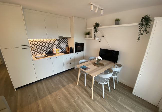 Apartment-Wohnung in Torroella de Montgri - 11C renoviert, Möbel und Pool