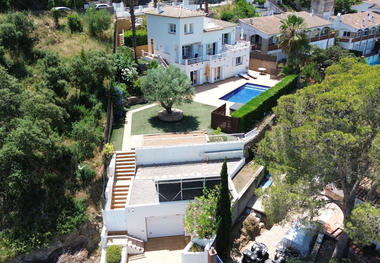 Ferienhaus in Pals - Freistehende Villa mit Aussicht und Pool in Pals