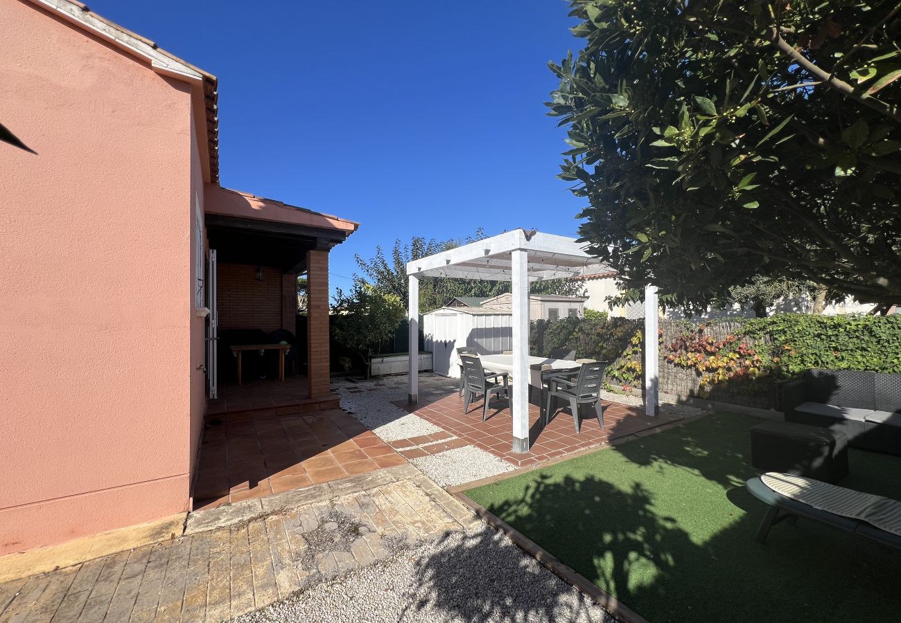 Doppelhaushälfte in Torroella de Montgri - Eckhaus auf einer Etage mit 2 Schlafzimmern und Gemeinschaftspool