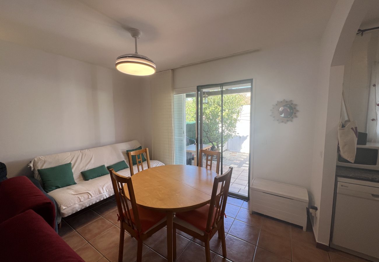 Doppelhaushälfte in Torroella de Montgri - Eckhaus auf einer Etage mit 2 Schlafzimmern und Gemeinschaftspool