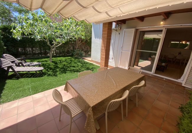 Ferienhaus in Torroella de Montgri - Daró 3DB 109 - 200M vom Strand, Pool, Grill, WLAN Ferienhaus in Torroella de Montgri - Daró 3DB 109 - 200M vom Strand, Pool, Grill, WLAN