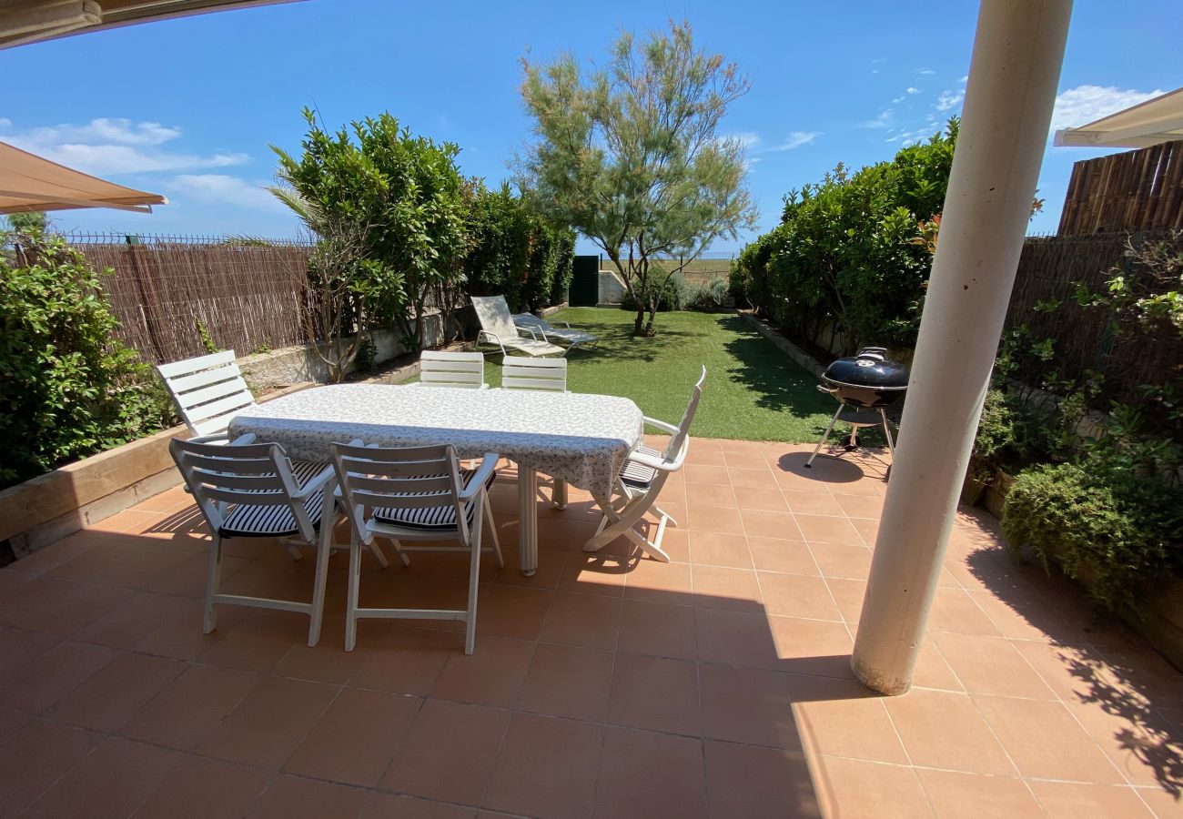 Ferienhaus in Torroella de Montgri - Les Dunes 04 - Direkt am Strand, Klima und mit Pool  