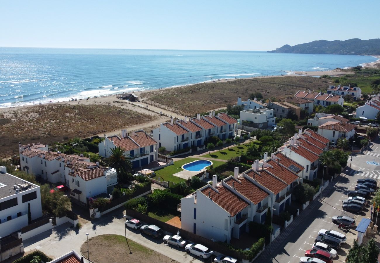 Ferienhaus in Torroella de Montgri - Les Dunes 04 - Direkt am Strand, Klima und mit Pool  