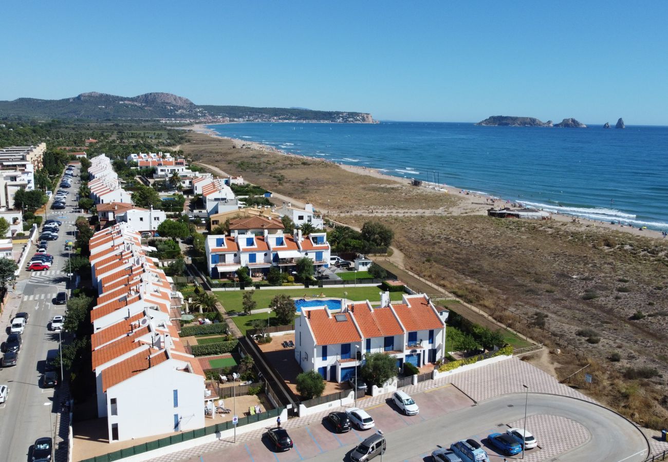 Ferienhaus in Torroella de Montgri - Les Dunes 04 - Direkt am Strand, Klima und mit Pool  