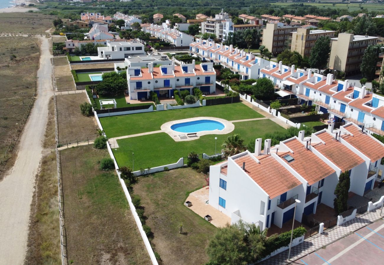 Ferienhaus in Torroella de Montgri - Les Dunes 04 - Direkt am Strand, Klima und mit Pool  