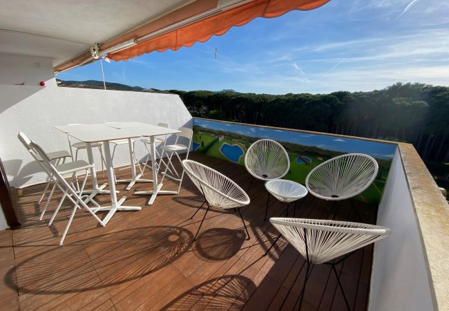 Ferienwohnung in Pals - Green Mar 403 - Penthouse mit Klima, Pool und mit Parkplatz Ferienwohnung in Pals - Green Mar 403 - Penthouse mit Klima, Pool und mit Parkplatz