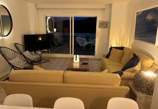 Ferienwohnung in Pals - Green Mar 403 - Penthouse mit Klima, Pool und mit Parkplatz Ferienwohnung in Pals - Green Mar 403 - Penthouse mit Klima, Pool und mit Parkplatz