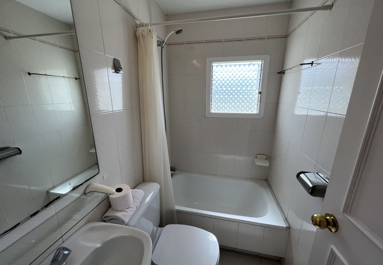 Ferienwohnung in Pals - Green Club Eagle 204 - nah am Strand, pool, und mit Parkplatz