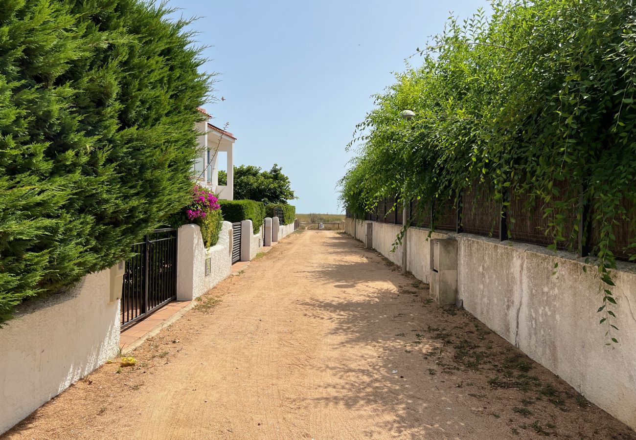 Ferienhaus in Torroella de Montgri - Les Dunes 4433 - 60 m vom Strand entfernt, Pool und Garten