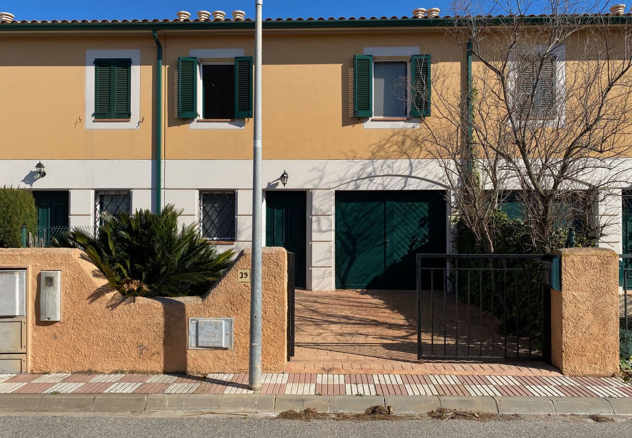 Huis in Torroella de Montgri - Daró 3D 39 - 150m van het strand, met zwembad