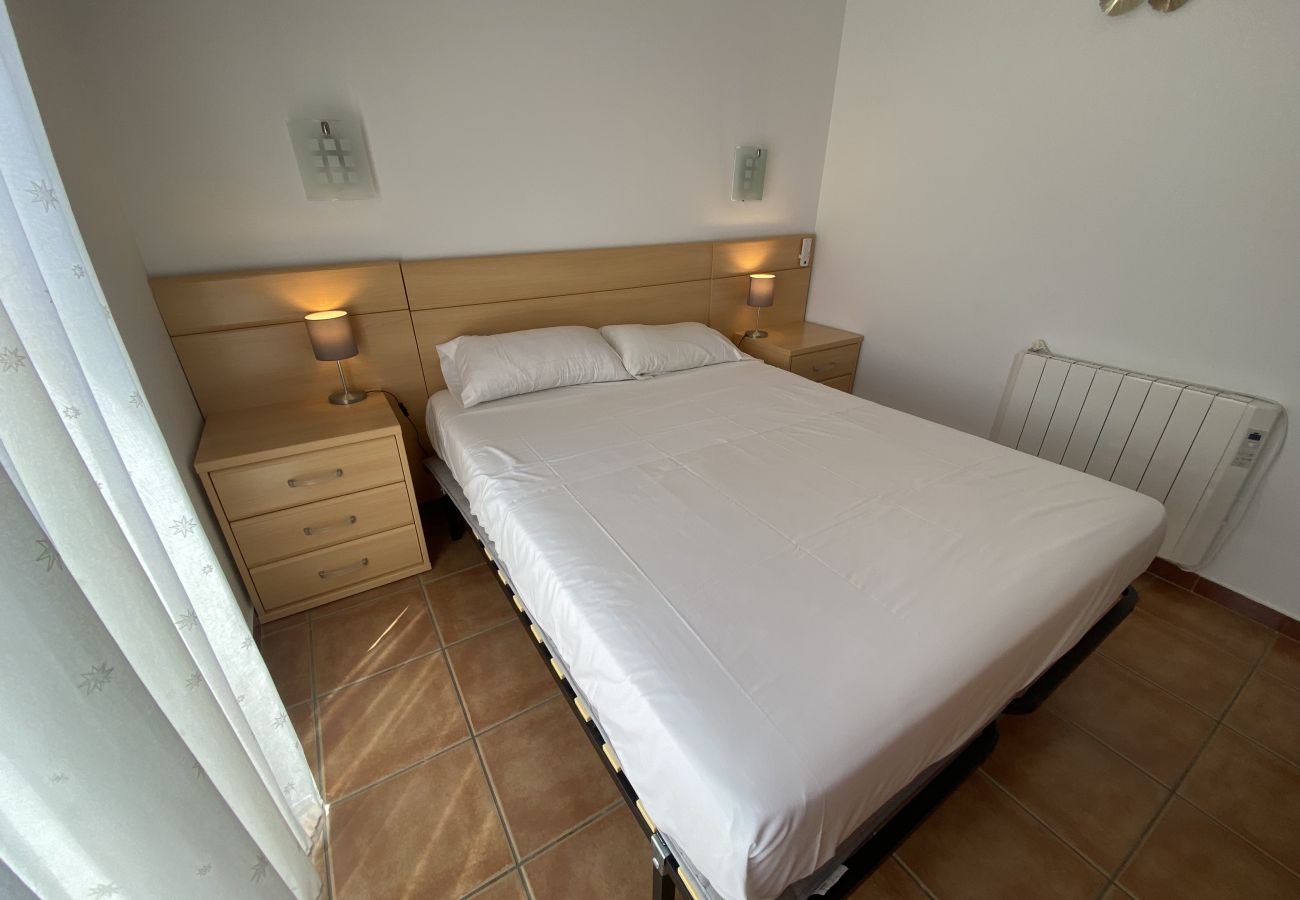 Huis in Torroella de Montgri - Daró 2D 36 - Zwembad, 250m van het strand