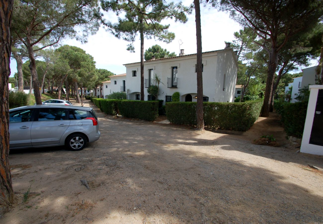 Huis in Pals - Pals Haus - Zwembad, parking en met Sat TV Huis in Pals - Pals Haus - Zwembad, parking en met Sat TV