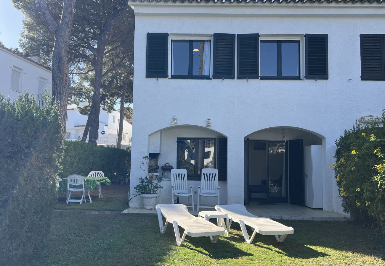 Huis in Pals - Pals Haus - Zwembad, parking en met Sat TV