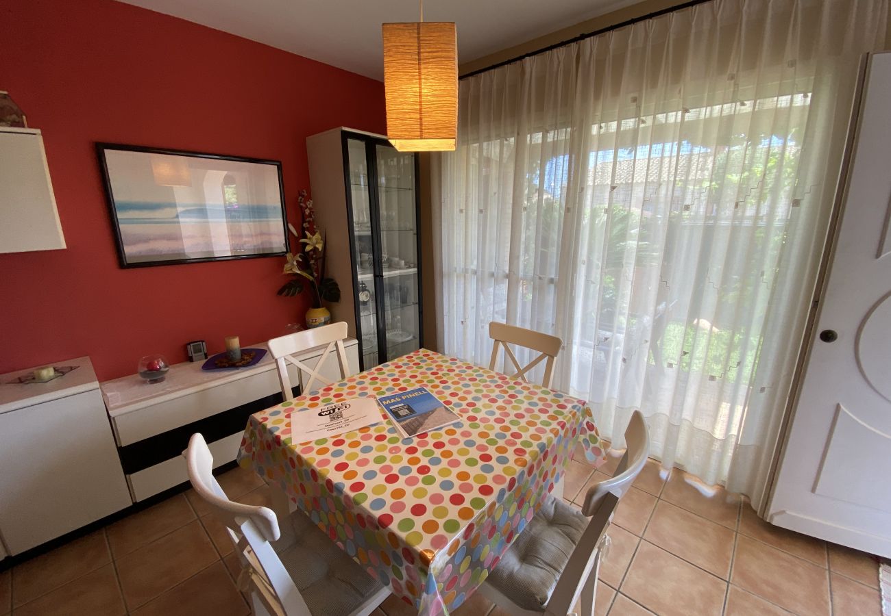 Huis in Torroella de Montgri - Daró 2D 163 - airco en zwembad