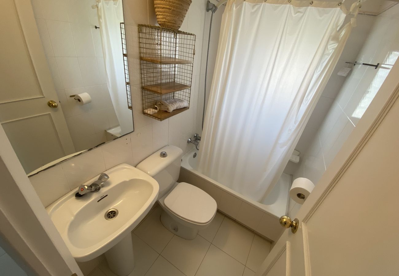 Appartement in Pals - Green Club Eagle 204 - Dicht bij het strand, zwembad en met parking