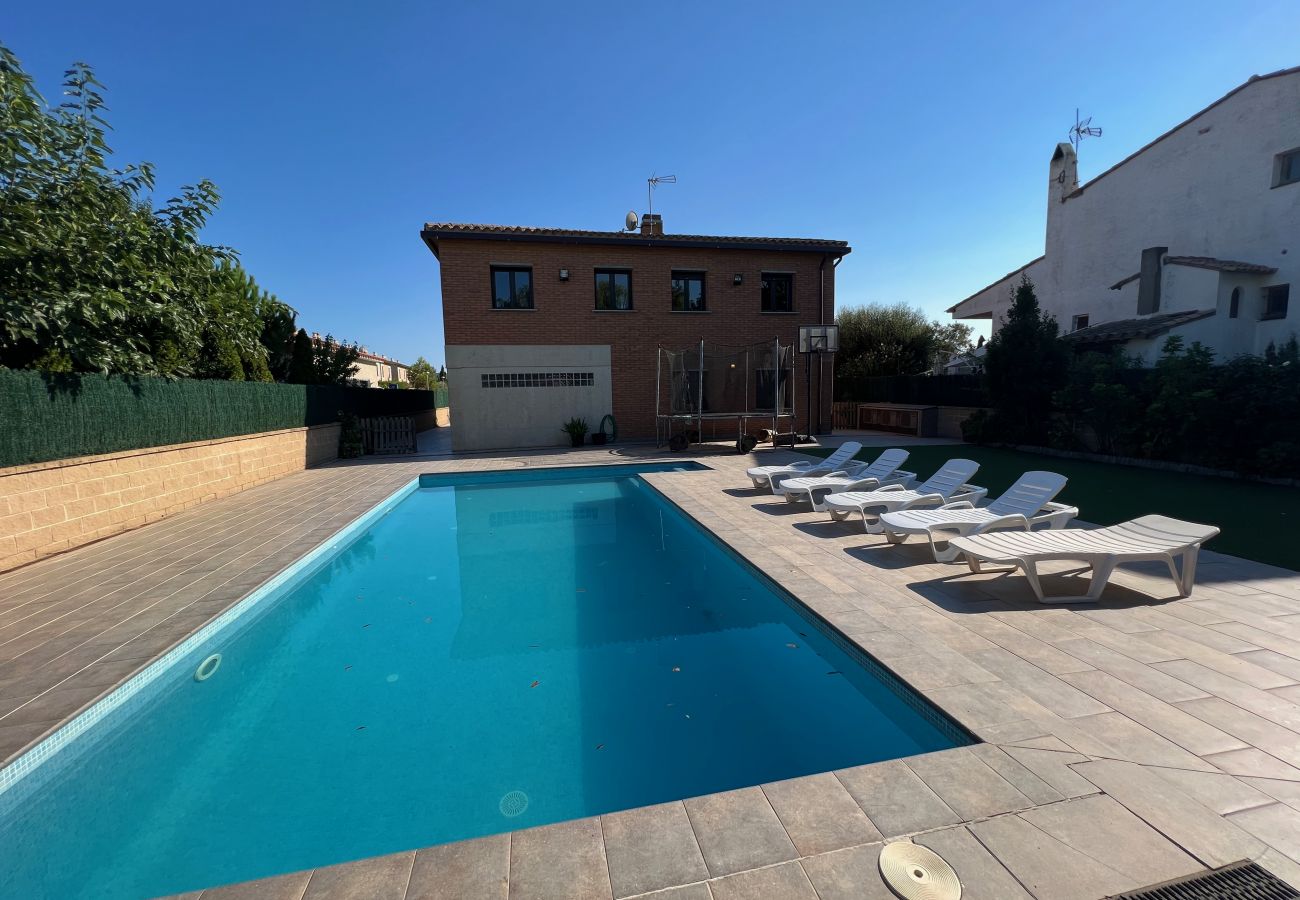 Villa in Torroella de Montgri - Twee in één - Privé zwembad en airco