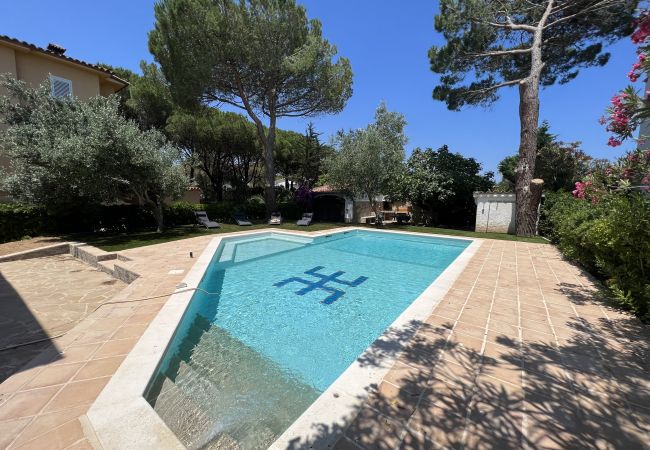 Villa in Torroella de Montgri - El Perdal - privé zwembad, airco en ruime tuin