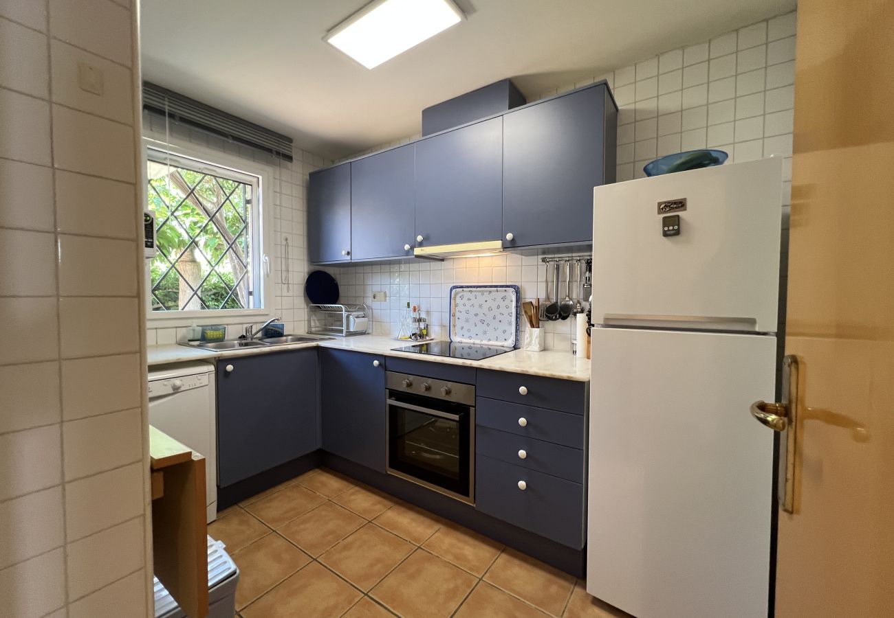 Huis in Torroella de Montgri - Daró 3D 03 Hoekhuis met airconditioning, zwembad en vlakbij het strand