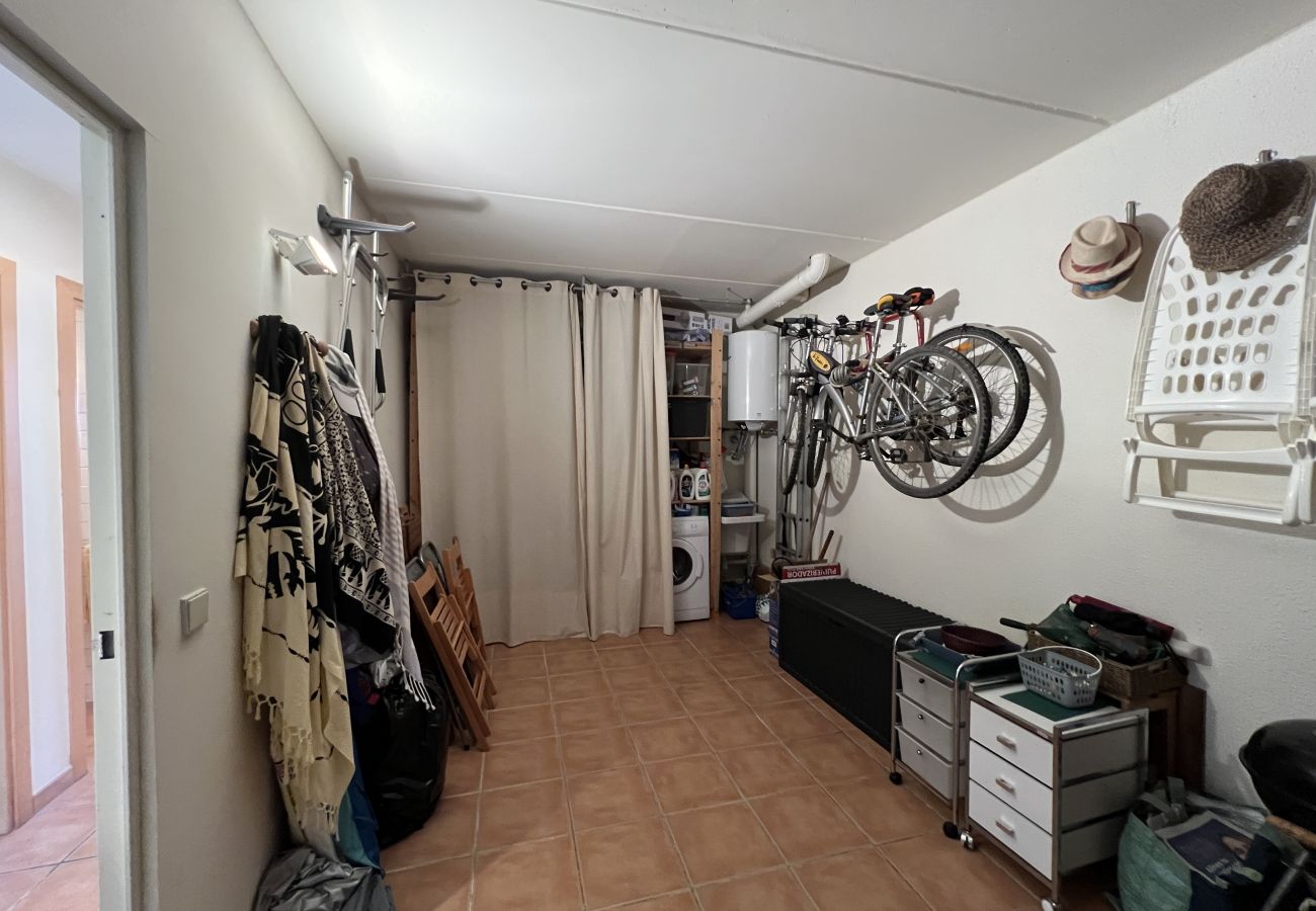 Huis in Torroella de Montgri - Daró 3D 03 Hoekhuis met airconditioning, zwembad en vlakbij het strand