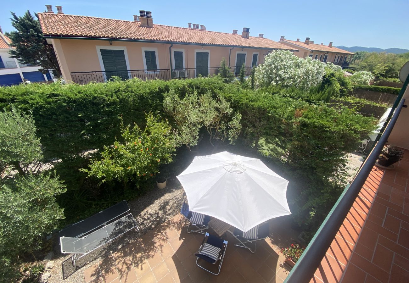 Huis in Torroella de Montgri - Daró 3D 03 Hoekhuis met airconditioning, zwembad en vlakbij het strand